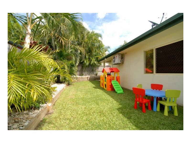 17 KIRRA CLOSE, Kewarra Beach QLD 4879
