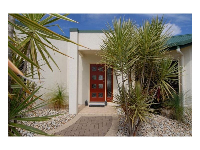 17 KIRRA CLOSE, Kewarra Beach QLD 4879