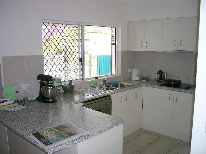 BARRIER CLOSE , Clifton Beach QLD 4879