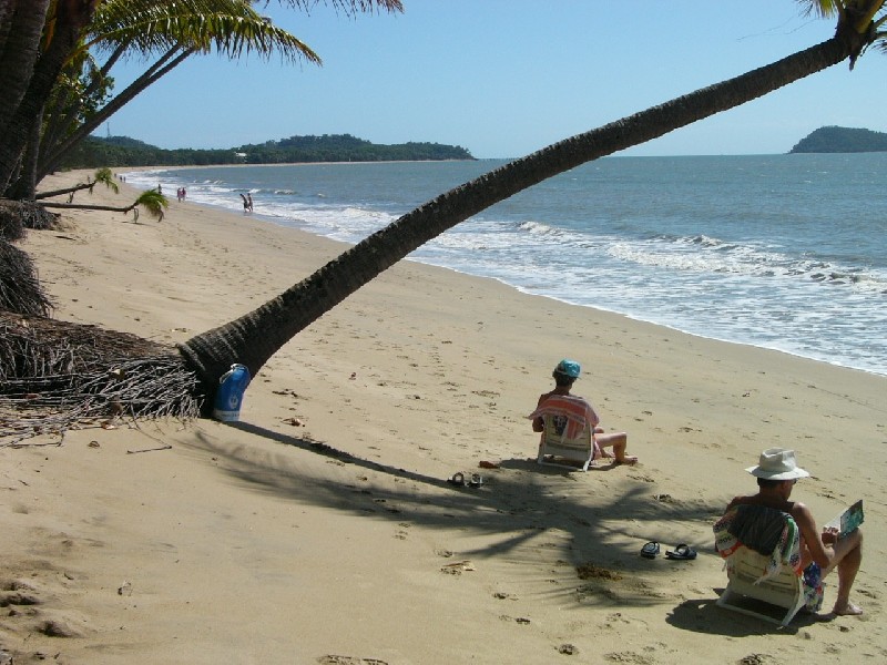 BARRIER CLOSE , Clifton Beach QLD 4879