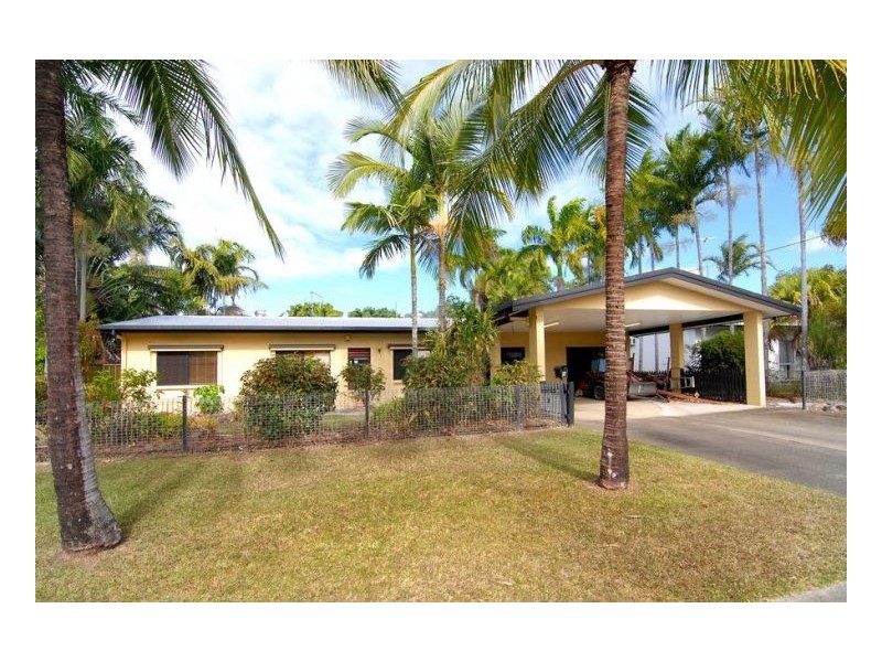 Kewarra Beach QLD 4879