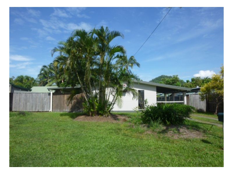 9 Connemara Close, Trinity Beach QLD 4879