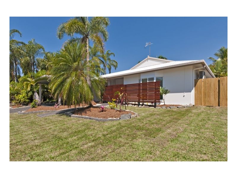 9 AVOCA CLOSE, Kewarra Beach QLD 4879