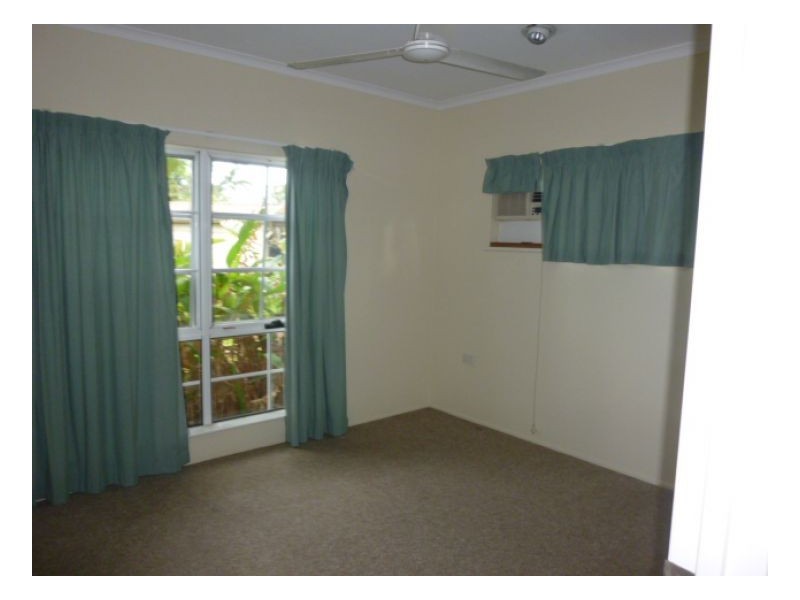 3 Briggs Cl, Whitfield QLD 4870