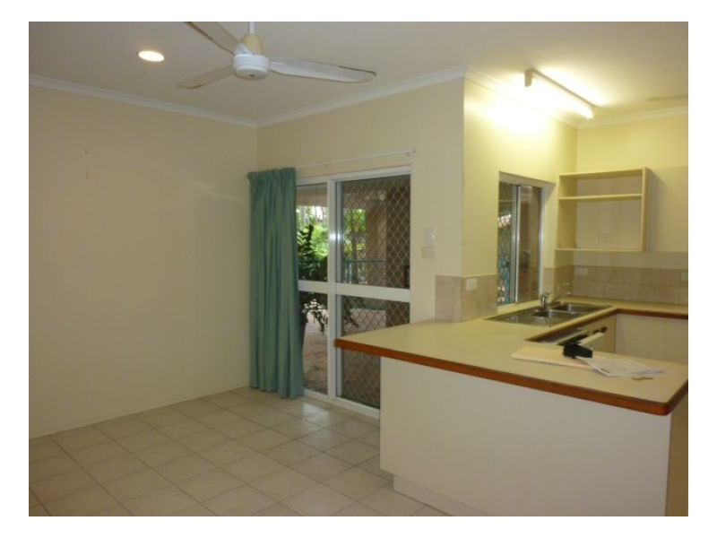 3 Briggs Cl, Whitfield QLD 4870