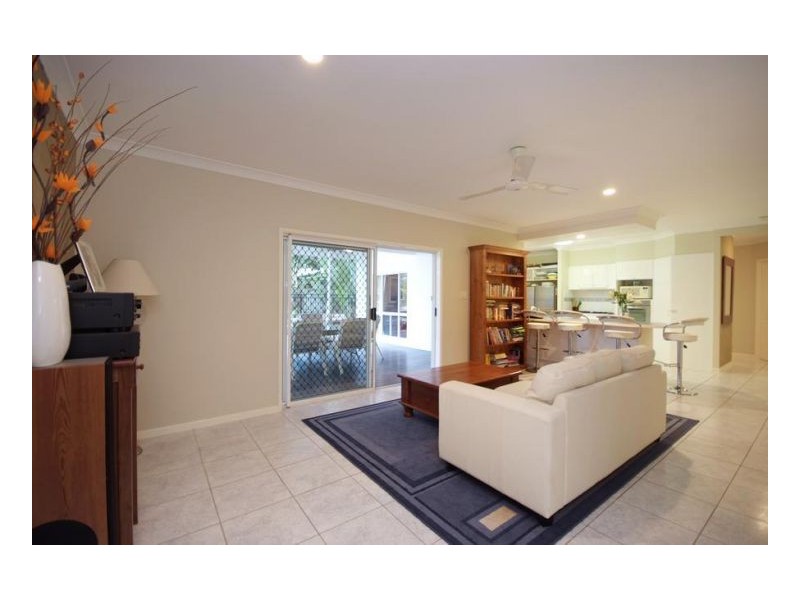 39 Clifton Rd, Clifton Beach QLD 4879