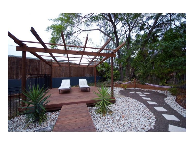 39 Clifton Rd, Clifton Beach QLD 4879