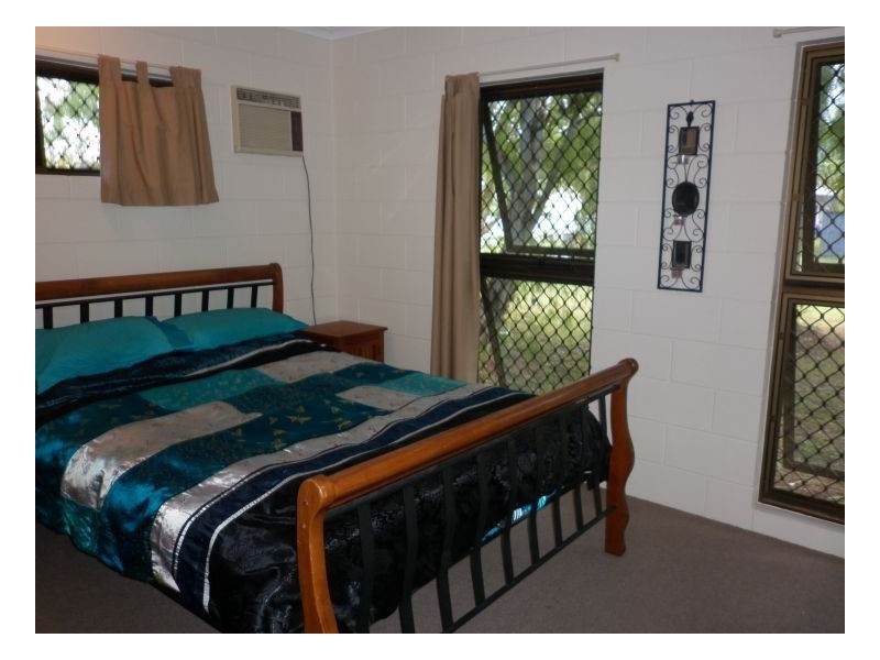 26 STIRLING STREET, Whitfield QLD 4870