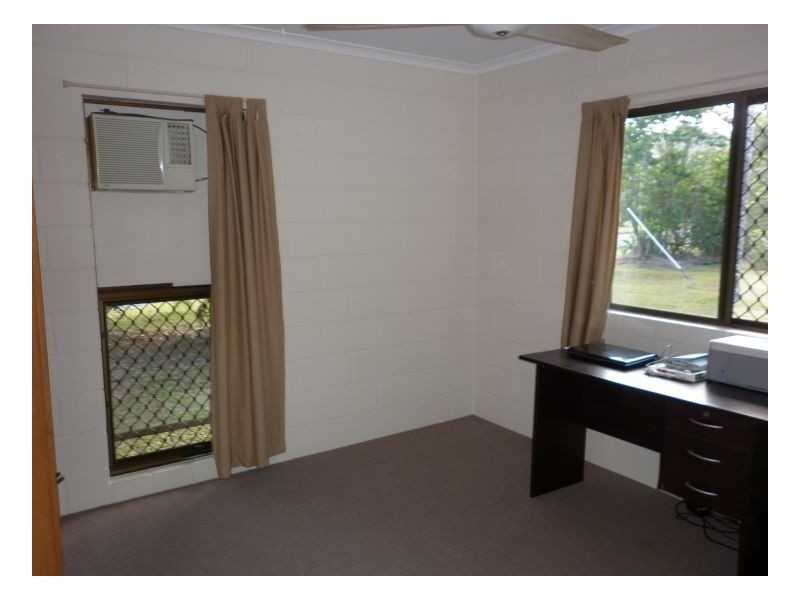 26 STIRLING STREET, Whitfield QLD 4870