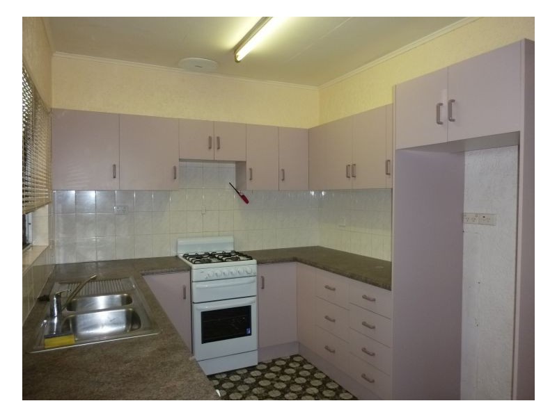 2/1 Narelle Cl, Yorkeys Knob QLD 4878