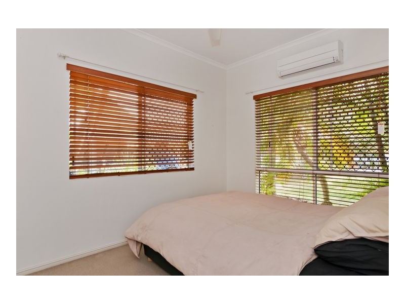 6 FLORA CLOSE, Clifton Beach QLD 4879