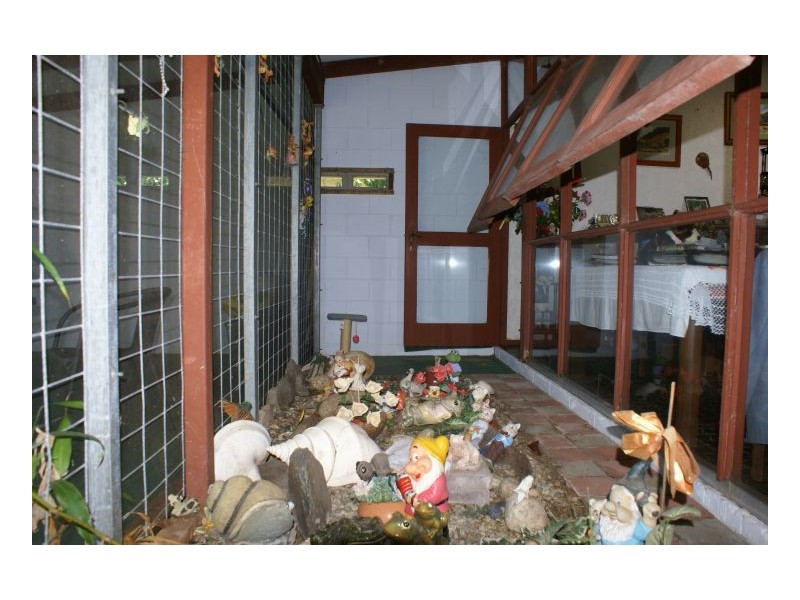 8 ALMOND STREET, Holloways Beach QLD 4878