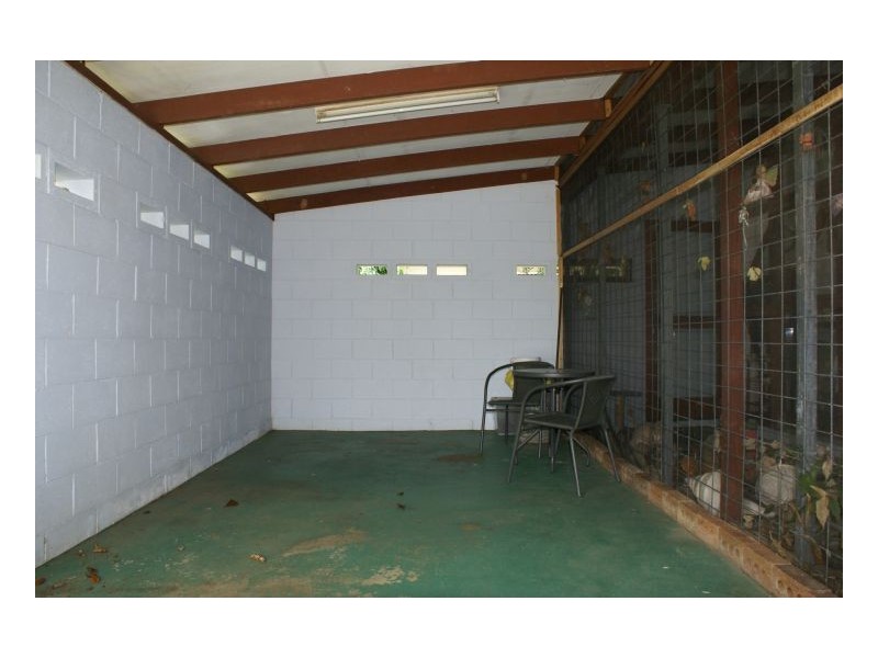 8 ALMOND STREET, Holloways Beach QLD 4878