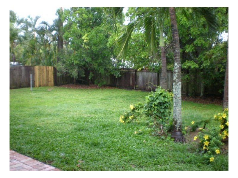 24 Bramble Street, Clifton Beach QLD 4879