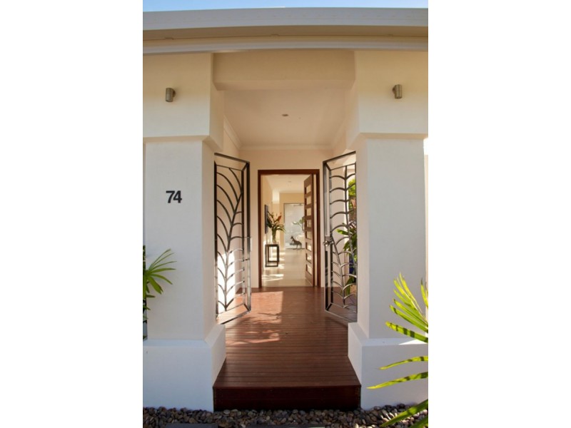 74 CASCADE BOULEVARD, Palm Cove QLD 4879