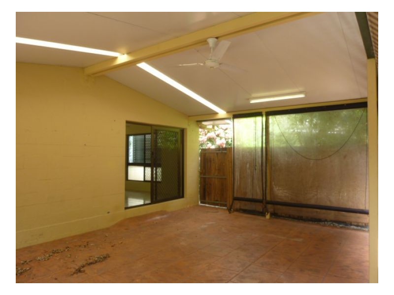 2/36 Mimosa Street, Holloways Beach QLD 4878