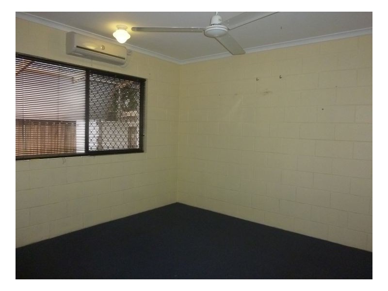 2/36 Mimosa Street, Holloways Beach QLD 4878