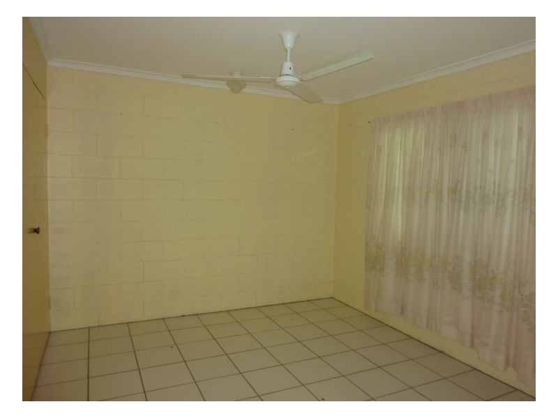 2/36 Mimosa Street, Holloways Beach QLD 4878