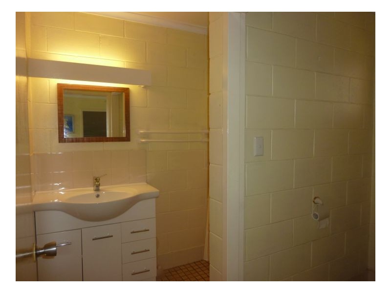 2/36 Mimosa Street, Holloways Beach QLD 4878