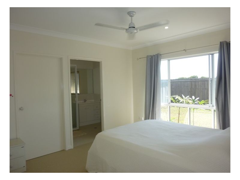 15 Seaways Close, Trinity Beach QLD 4879