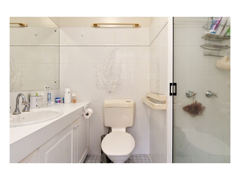 6 Flora Close, Clifton Beach QLD 4879