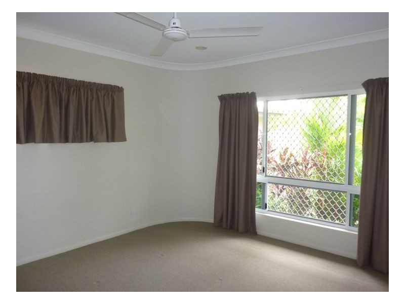 33 Cabarita Street, Kewarra Beach QLD 4879