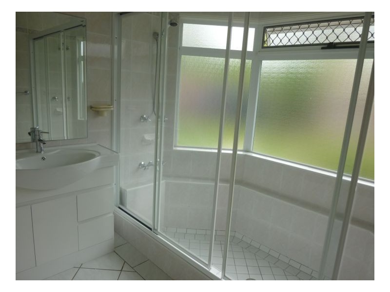 33 Cabarita Street, Kewarra Beach QLD 4879