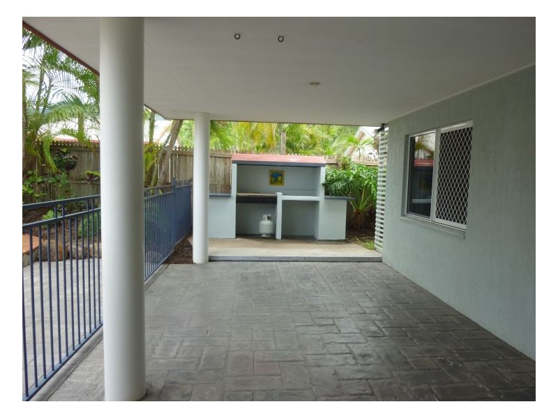 33 Cabarita Street, Kewarra Beach QLD 4879