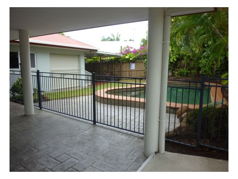 33 Cabarita Street, Kewarra Beach QLD 4879