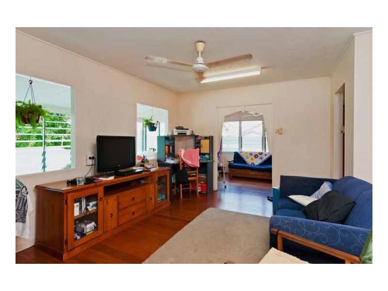Westcourt QLD 4870