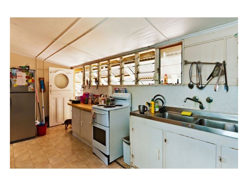 Westcourt QLD 4870