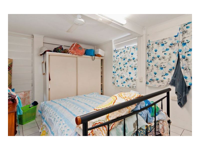 Westcourt QLD 4870
