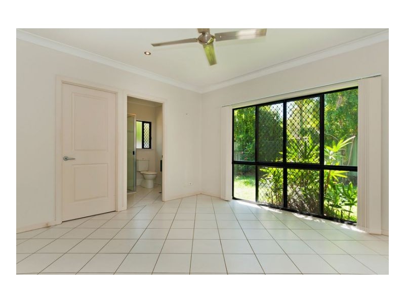 25 Castor St, Clifton Beach QLD 4879