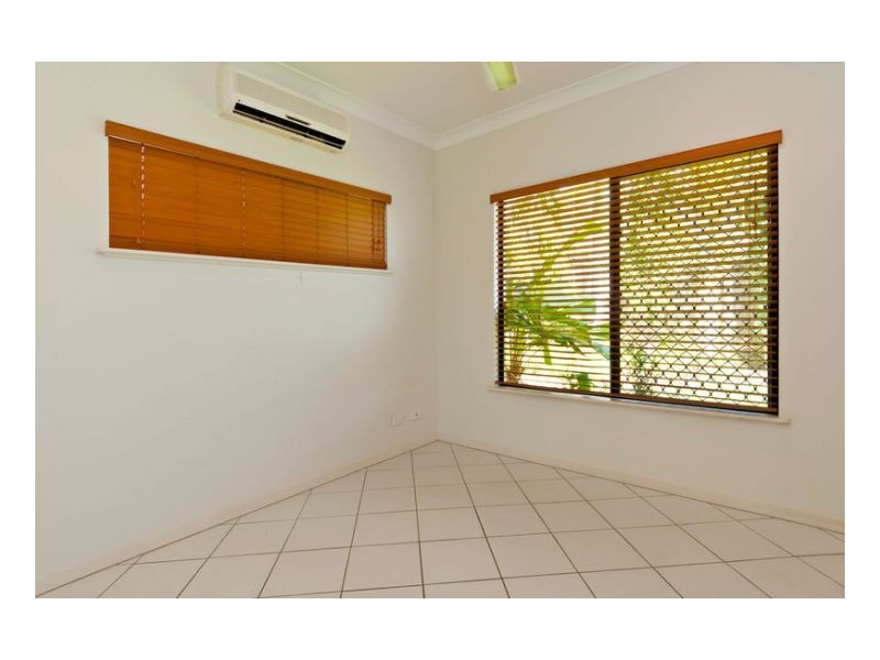 25 Castor St, Clifton Beach QLD 4879