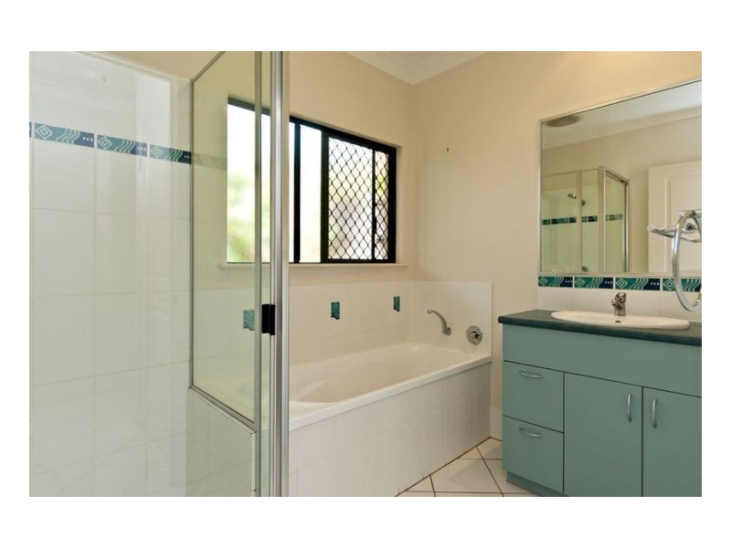 25 Castor St, Clifton Beach QLD 4879