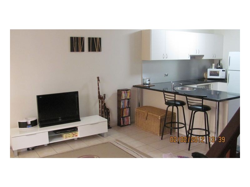 6 65-73 Cedar Rd, Palm Cove QLD 4879