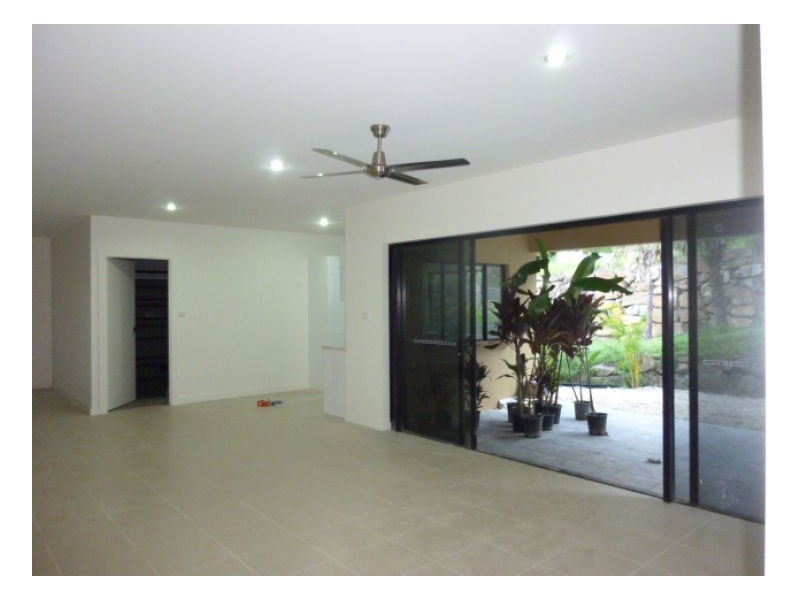 Palm Cove QLD 4879