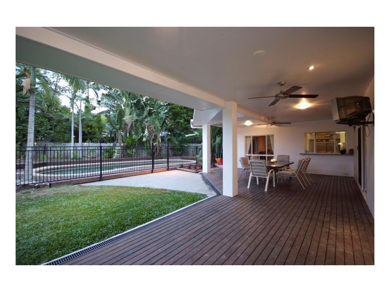 Clifton Beach QLD 4879