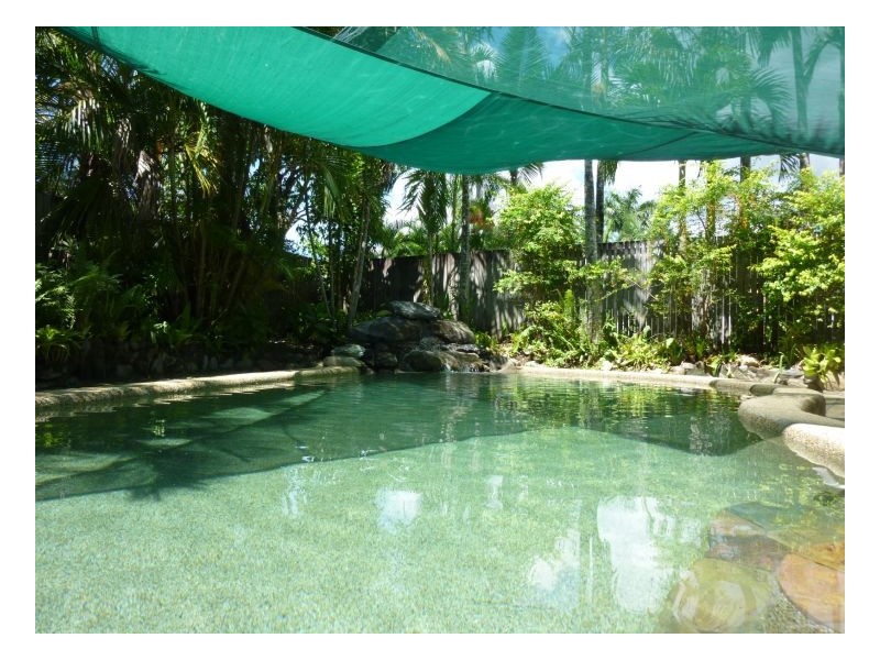 9 Maurice St, Kewarra Beach QLD 4879