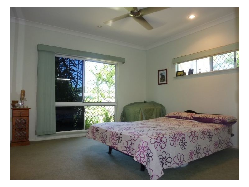 9 Maurice St, Kewarra Beach QLD 4879