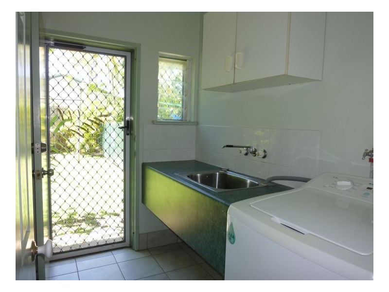 9 Maurice St, Kewarra Beach QLD 4879