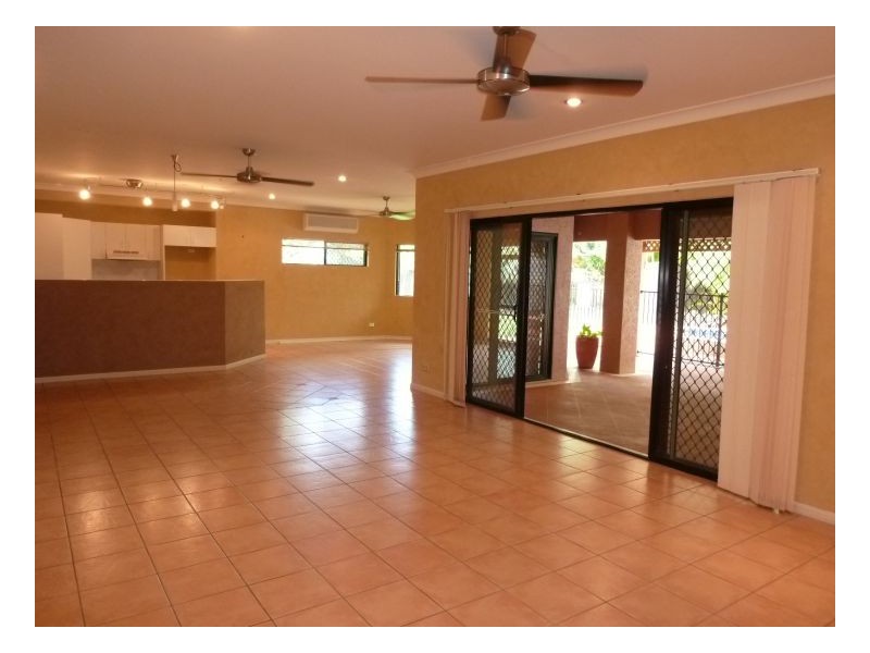 14 CASTAWAYS CLOSE, Kewarra Beach QLD 4879