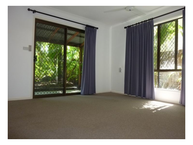 6 Cyprea Close, Trinity Beach QLD 4879