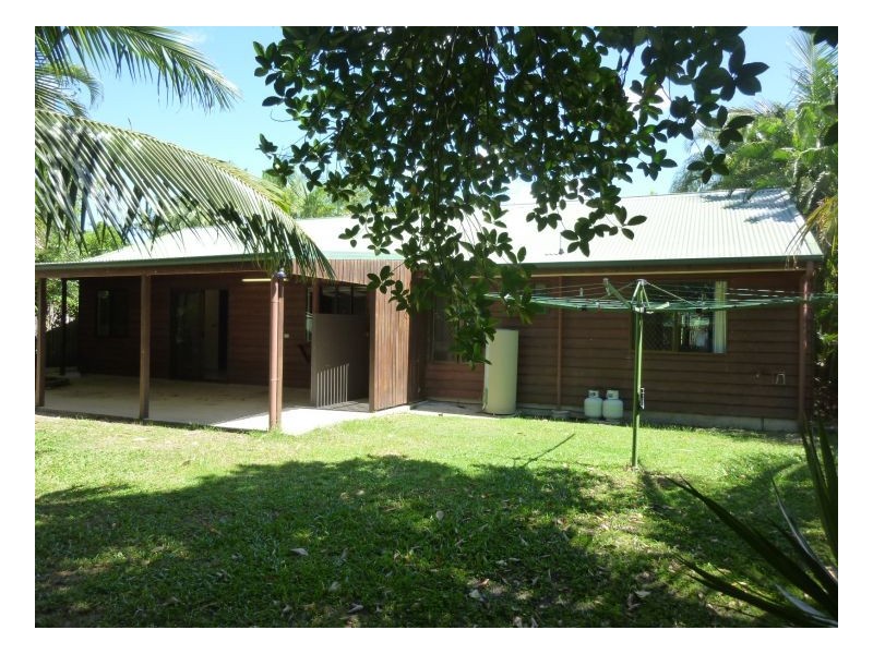 6 Cyprea Close, Trinity Beach QLD 4879