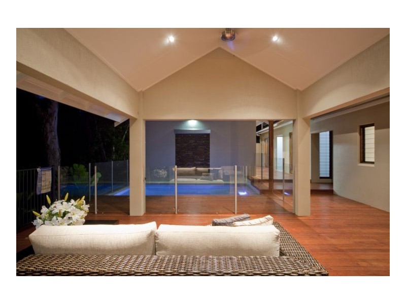 5 CANOPY WAY, Palm Cove QLD 4879