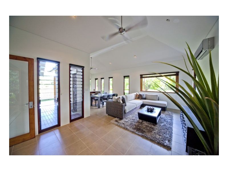 5 CANOPY WAY, Palm Cove QLD 4879