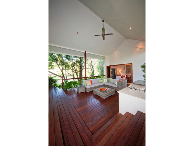 82 CASCADE BOULEVARD, Palm Cove QLD 4879