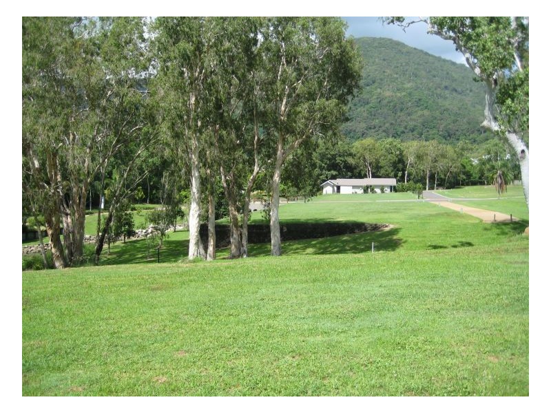 37 Freshwater Avenue, Palm Cove QLD 4879