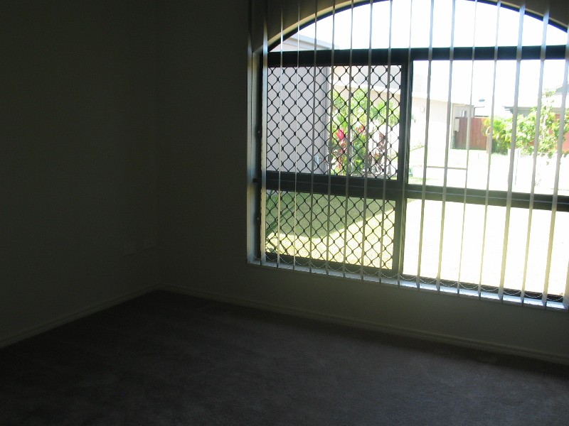 8 PAMBULA CLOSE,, Kewarra Beach QLD 4879