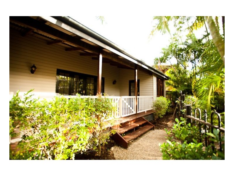 38 Rudder Street, Clifton Beach QLD 4879